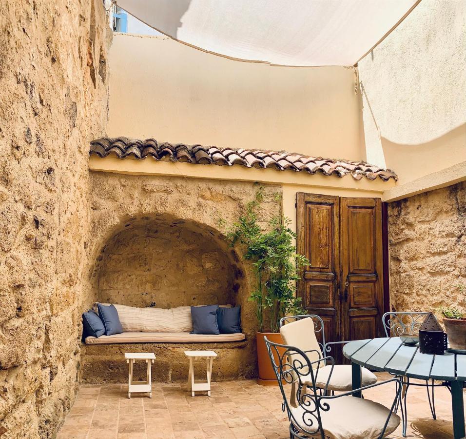 Aracati Pansiyon Çeşme Luaran gambar